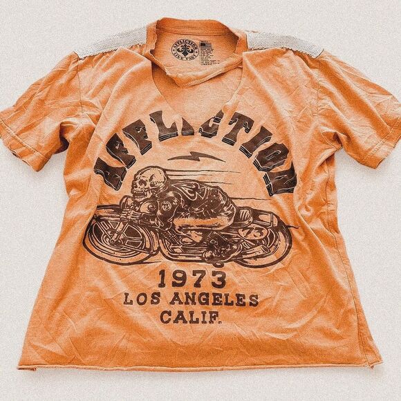 Affliction Yellow Oversized Skull Motorcycle Graphic Tee Sz Small - Picture 1 of 4